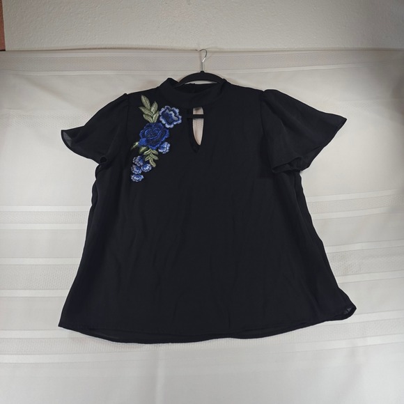 Lily White Tops - Lily White short sleeve mock neck blouse